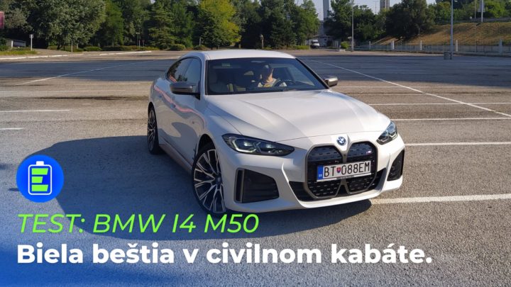 TEST: Elektromobil BMW i4 M50. Biela beštia v civilnom kabáte.